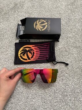 Heatwave Women’s Shield Sunglasses - Pink/Gold Mirrored Lens